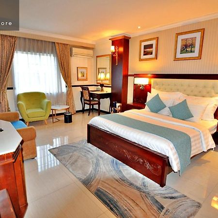 Hanz 821 Sunflower Hotel & Spa Хошимин Экстерьер фото
